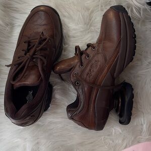 Z-Coil Men's Brown Athletic Shoes with Spring Heel